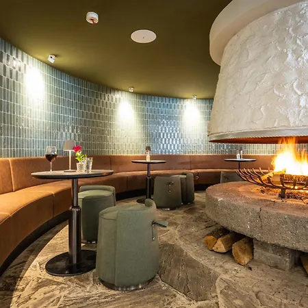 May Hotel Mayschoss ホテル