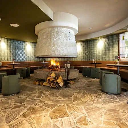 May Hotel Mayschoss ホテル