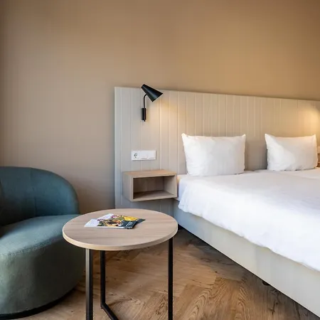 May Hotel Mayschoss ホテル